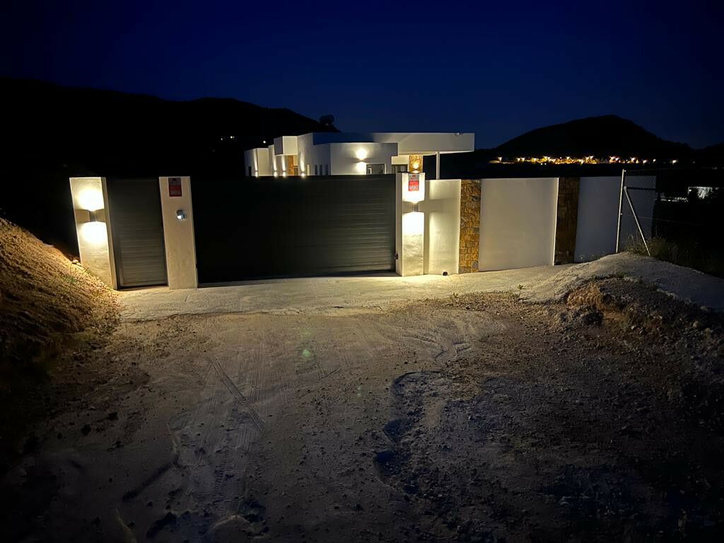 Detached Villa Pinoso Alicante - image 10