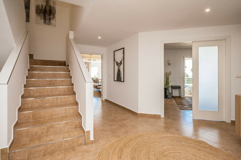 Detached Villa Estepona Málaga - image 10