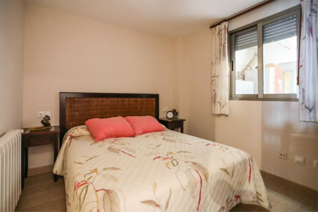 Middle Floor Apartment Torrevieja Alicante - image 9