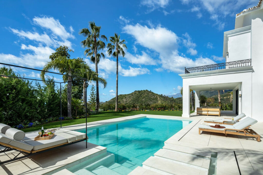 Detached Villa Los Arqueros Málaga - image 10