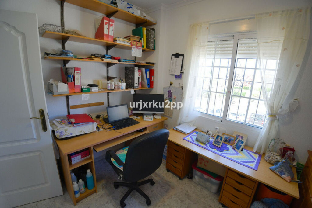 Townhouse Torrevieja Alicante - image 10