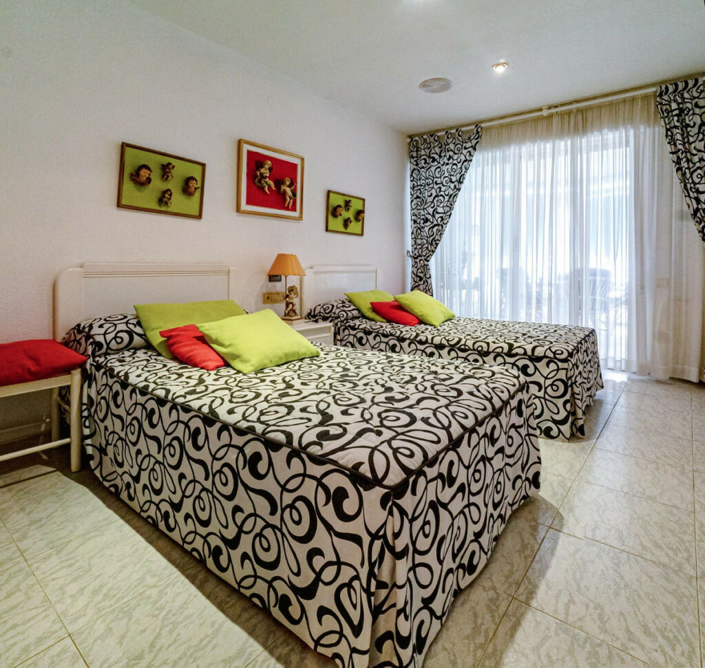 Middle Floor Apartment Benidorm Alicante - image 10