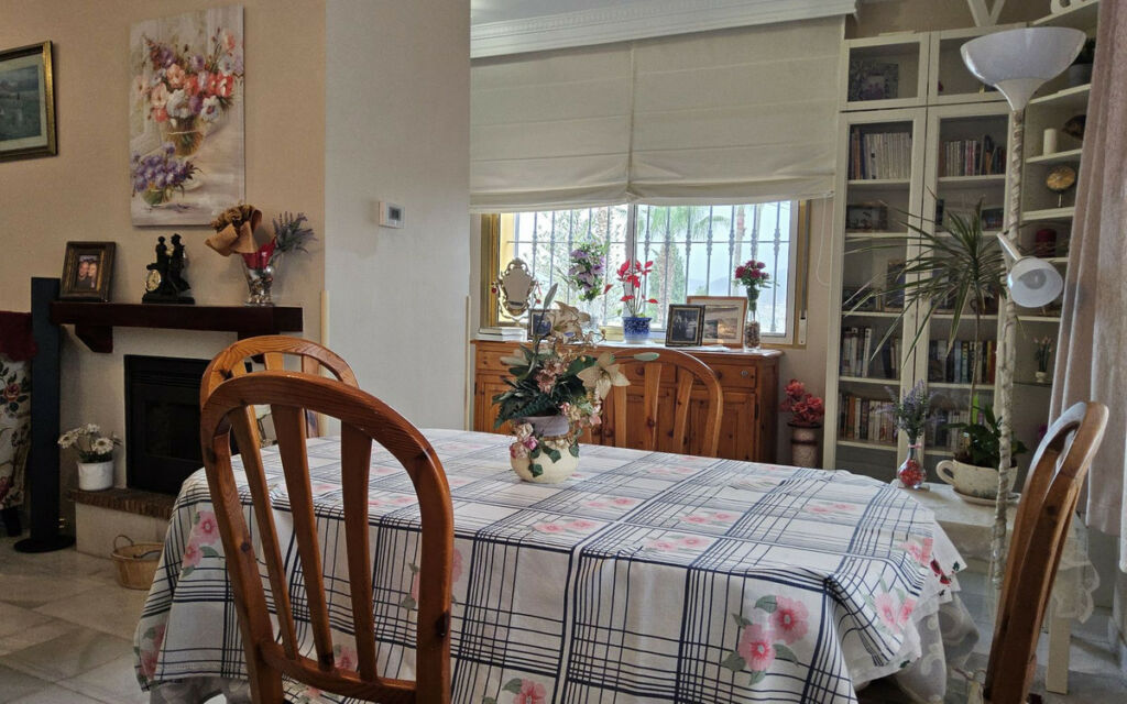 Detached Villa Alhaurín de la Torre Málaga - image 10