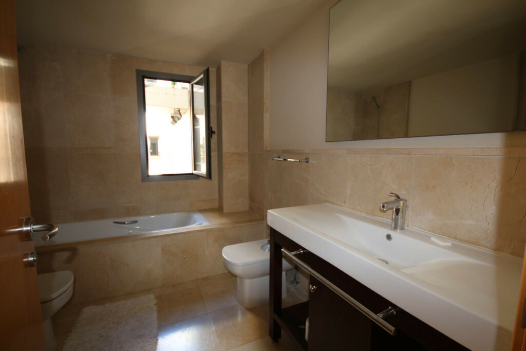 Middle Floor Apartment Benahavís Málaga - image 12