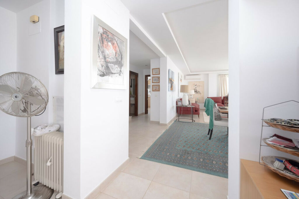 Penthouse Duplex Altos de los Monteros Málaga - image 10