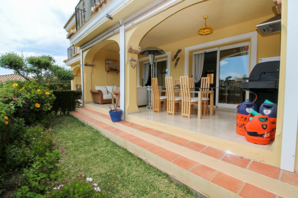 Townhouse Riviera del Sol Málaga - image 10