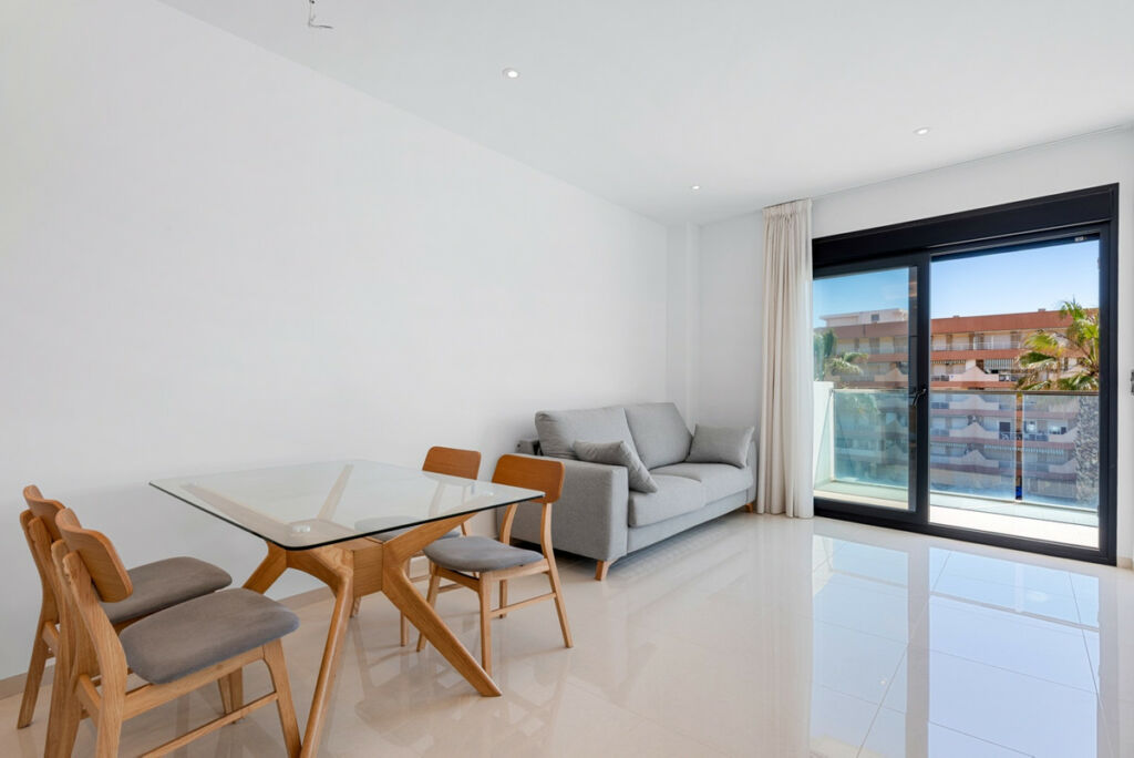 Middle Floor Apartment Guardamar del Segura Alicante - image 10