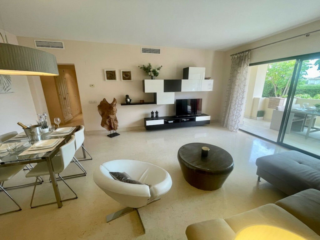 Middle Floor Apartment Benahavís Málaga - image 10