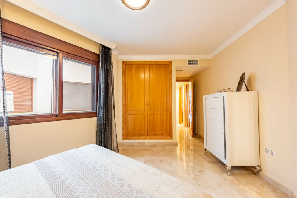 Middle Floor Apartment Benahavís Málaga - image 10