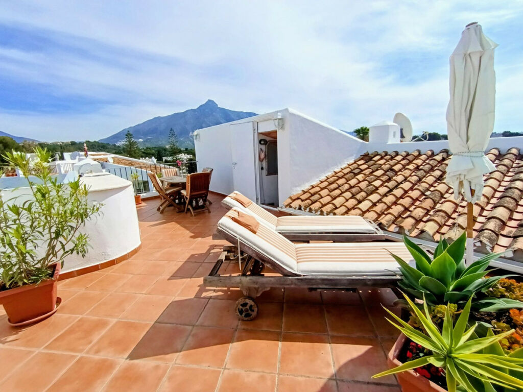 Penthouse Nueva Andalucía Málaga - image 10
