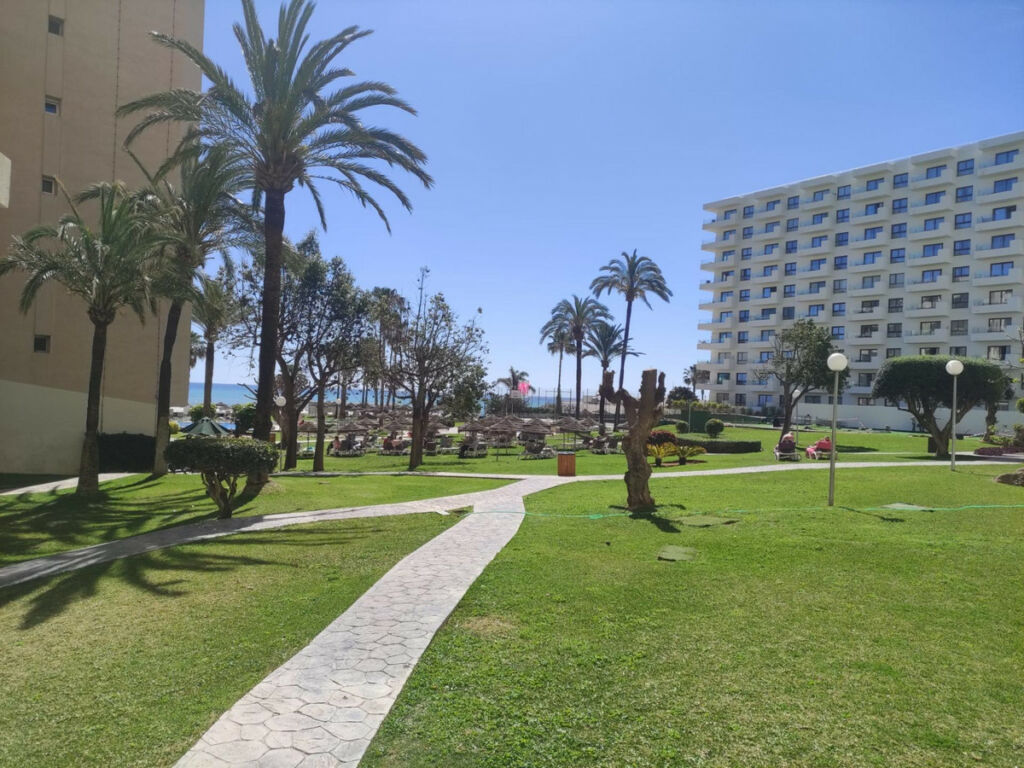 Middle Floor Studio Torremolinos Málaga - image 10