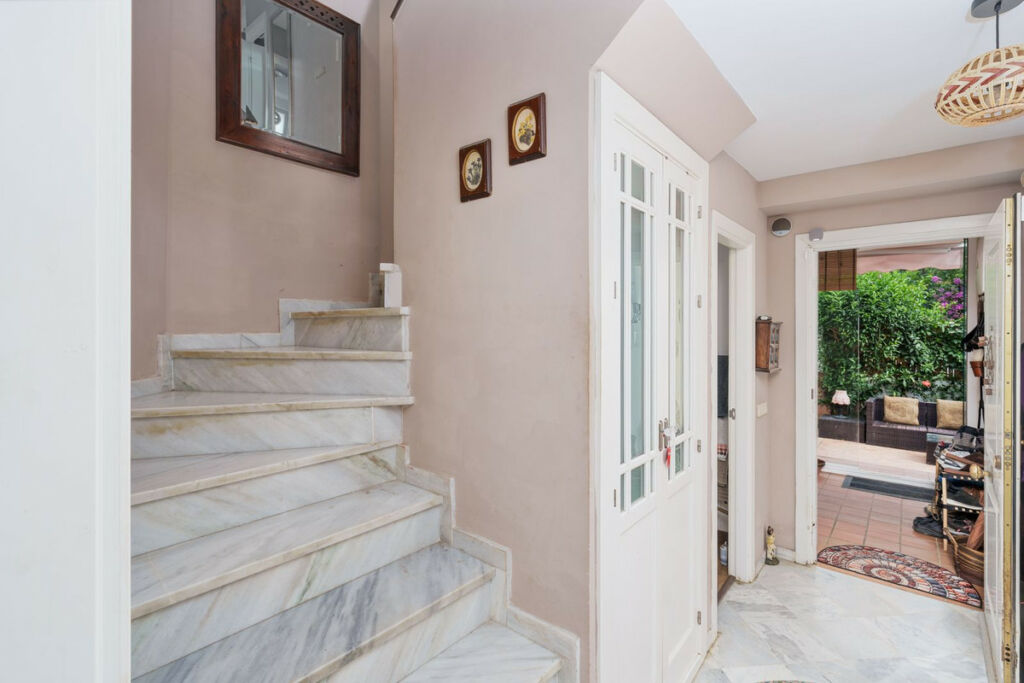 Semi-Detached House Nagüeles Málaga - image 10