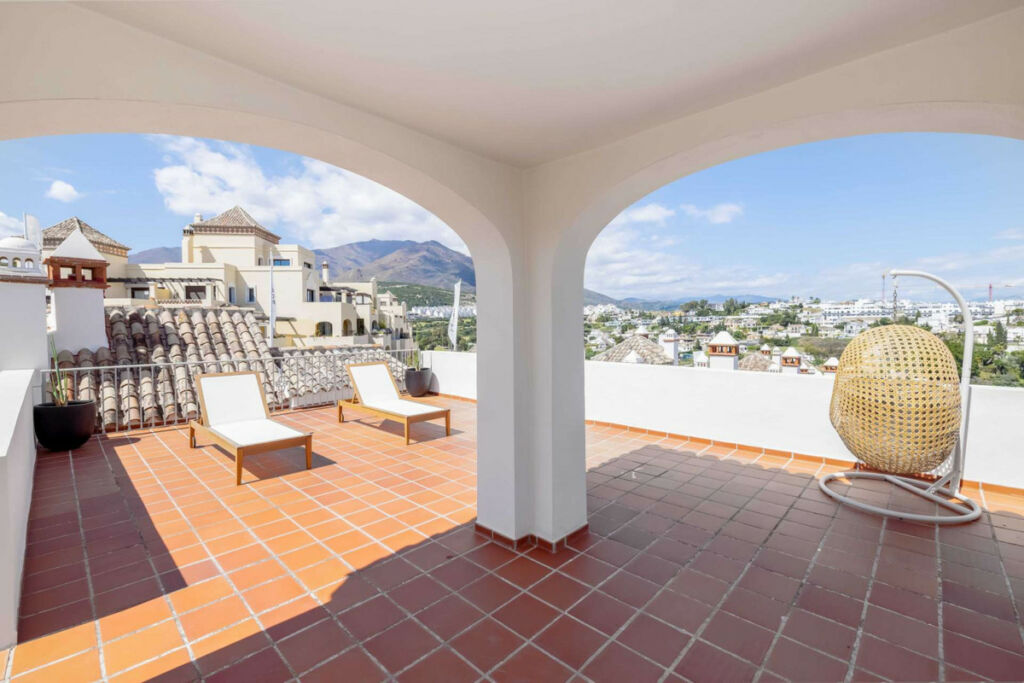Townhouse Valle Romano Málaga - image 10