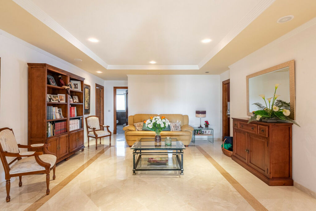 Detached Villa San Pedro de Alcántara Málaga - image 10