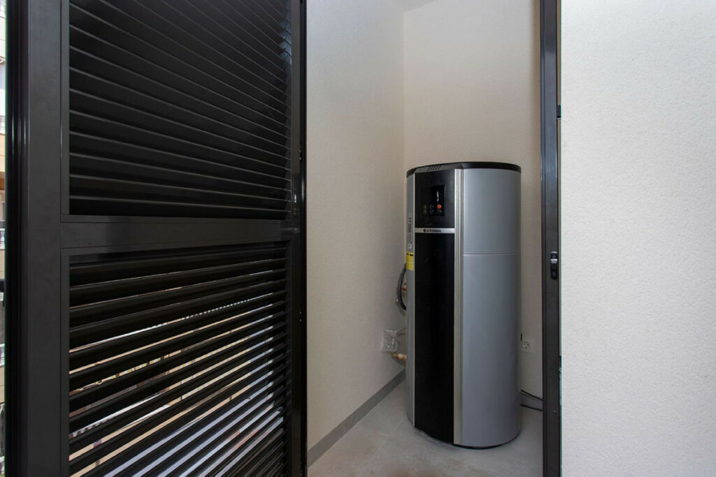 Middle Floor Apartment Torrevieja Alicante - image 10