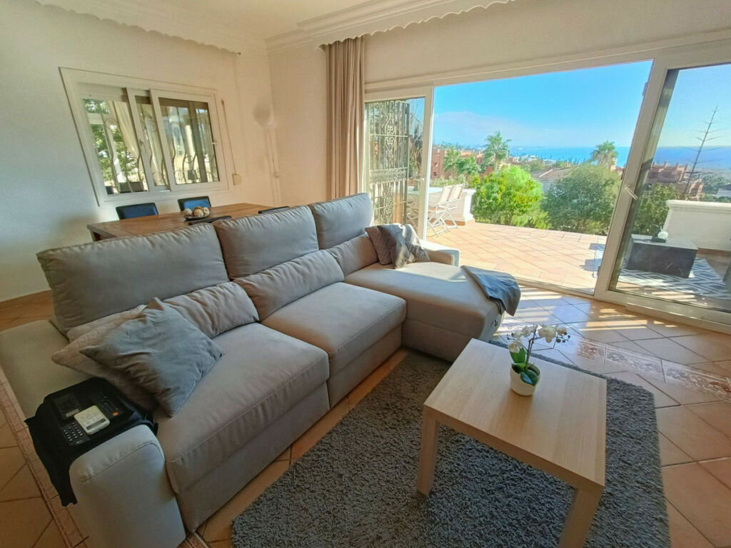 Detached Villa Estepona Málaga - image 6