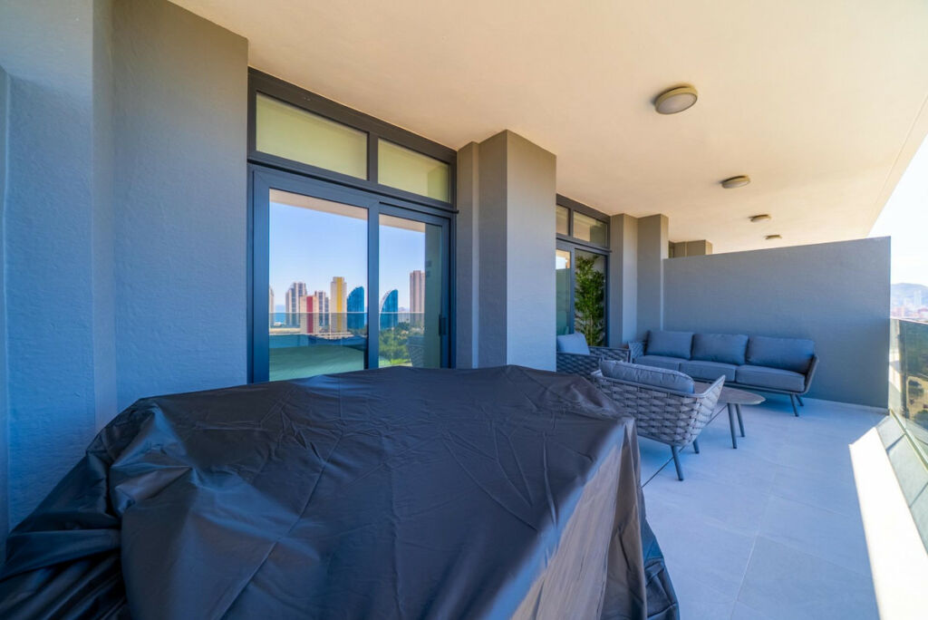 Middle Floor Apartment Benidorm Alicante - image 11