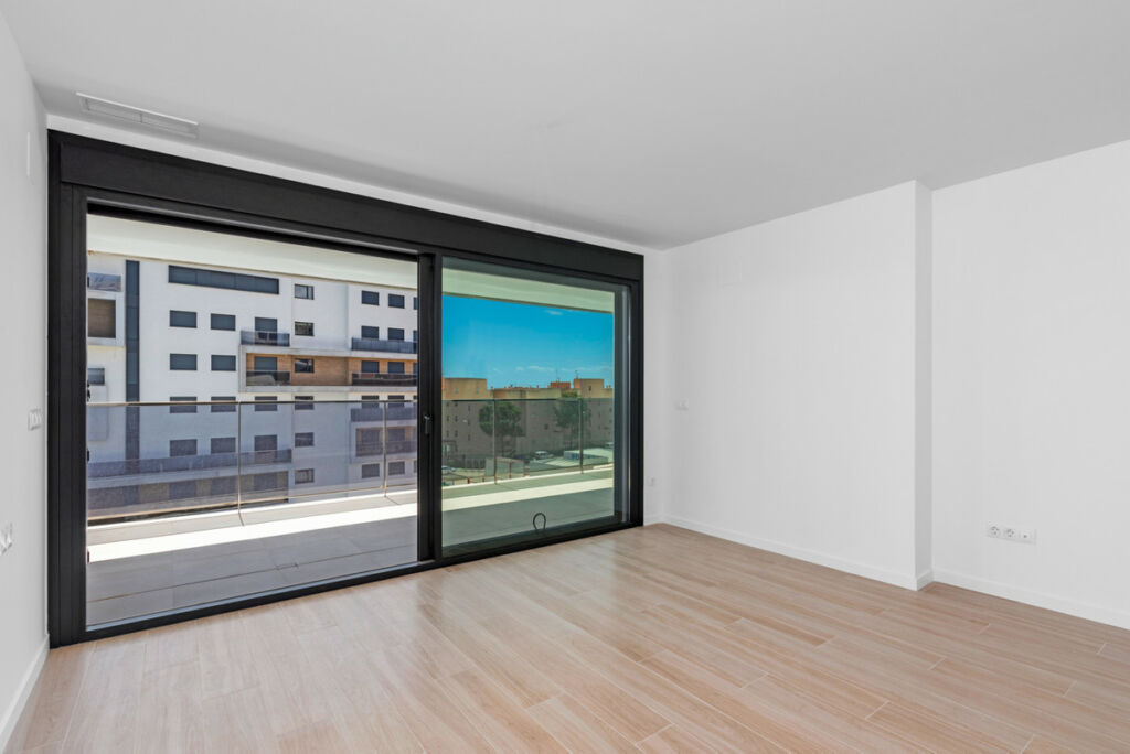 Middle Floor Apartment Campoamor Alicante - image 10