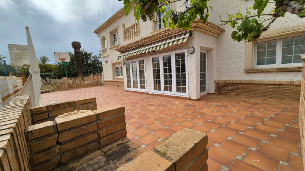 Detached Villa Orihuela Alicante - image 10