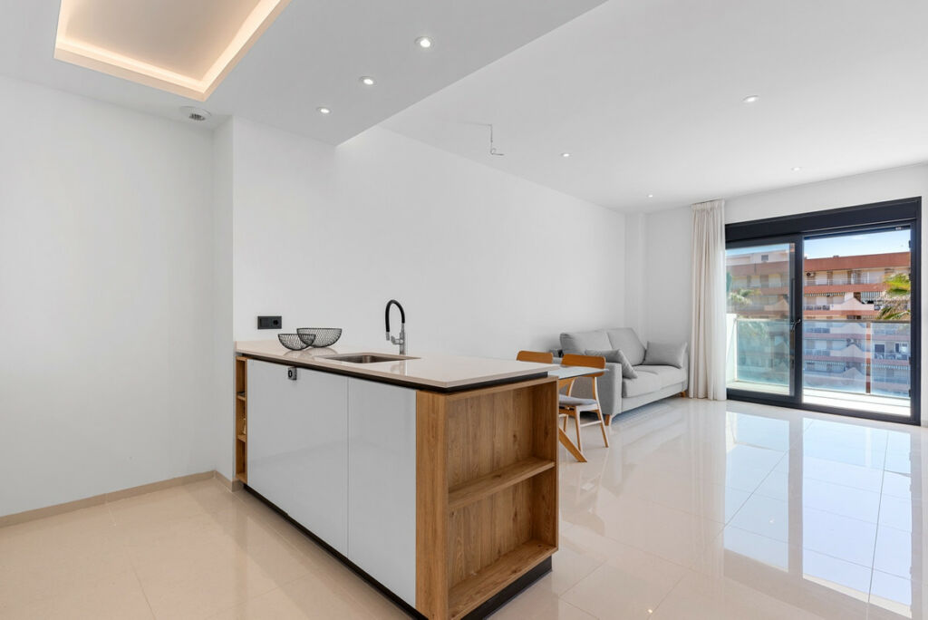 Middle Floor Apartment Guardamar del Segura Alicante - image 11
