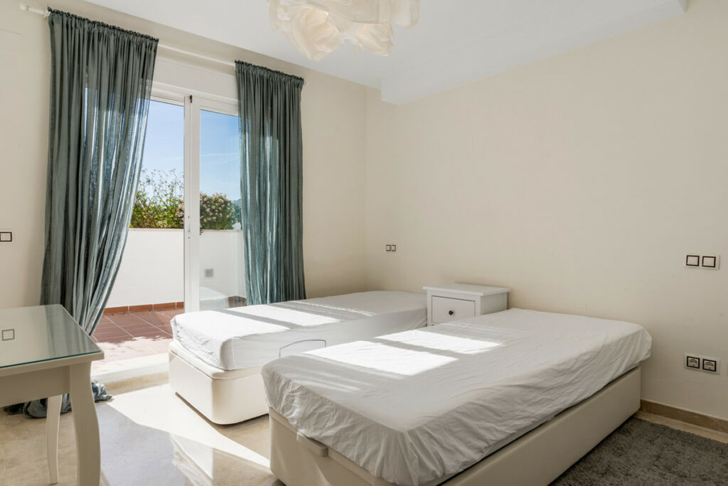 Duplex Nueva Andalucía Málaga - image 11