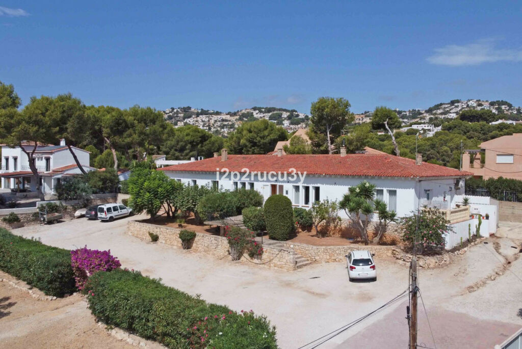 Detached Villa Moraira Alicante - image 11