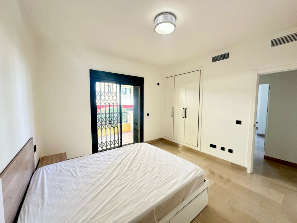 Middle Floor Apartment San Pedro de Alcántara Málaga - image 5