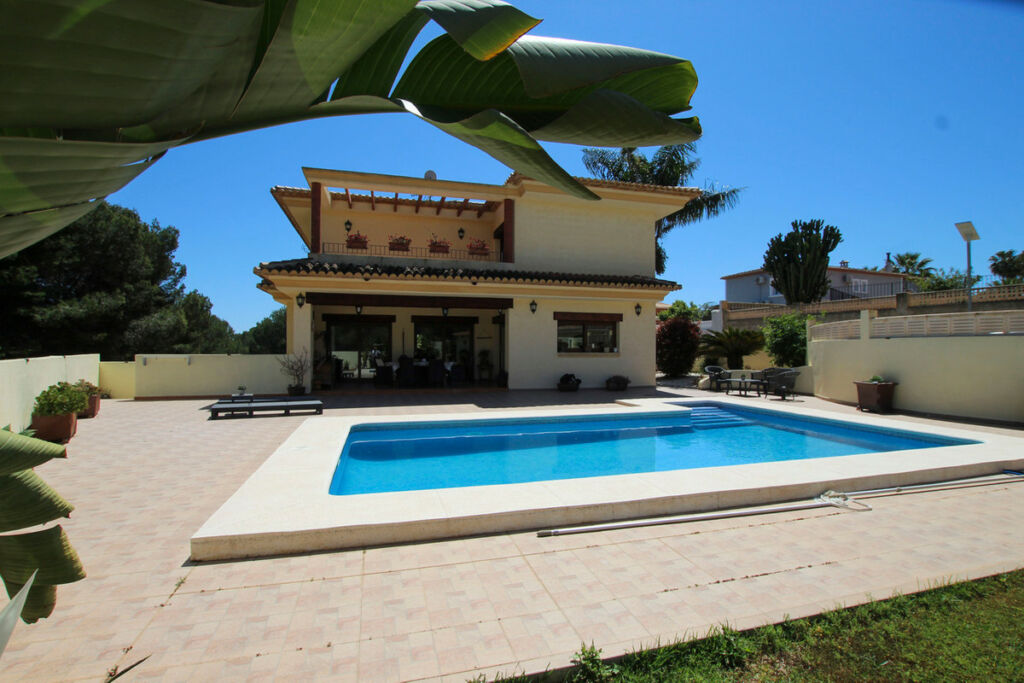Detached Villa Calpe Alicante - image 11