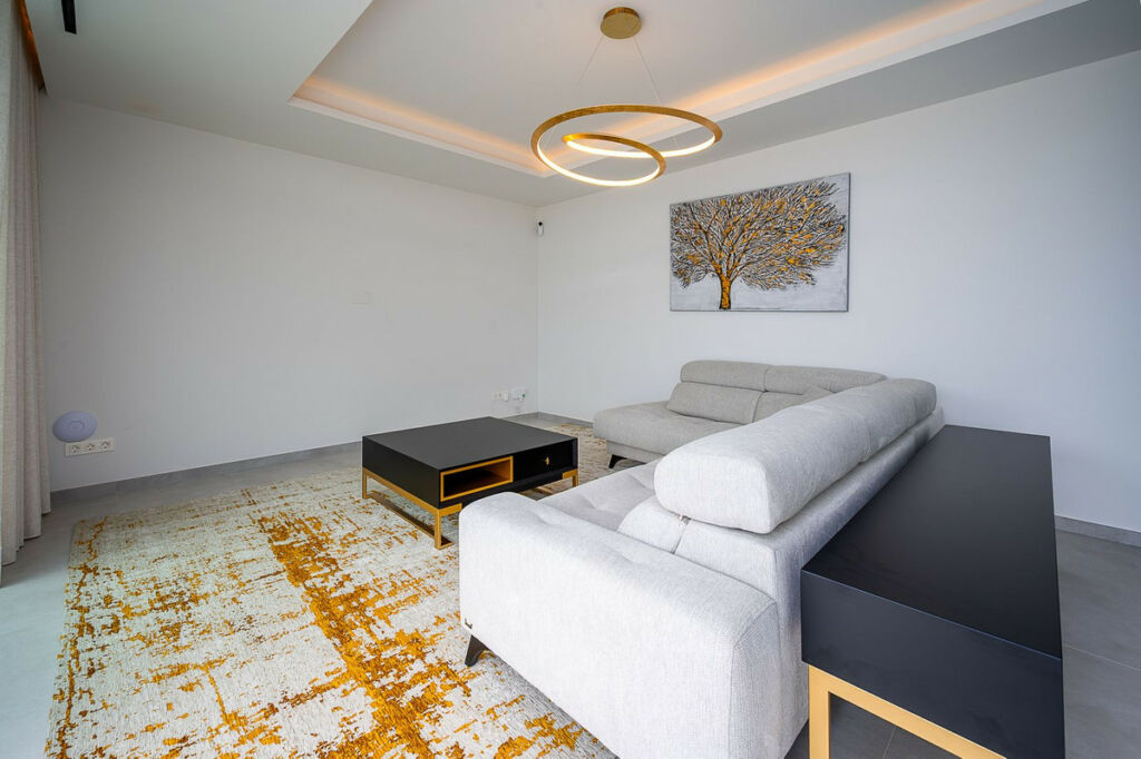 Detached Villa El Chaparral Málaga - image 11