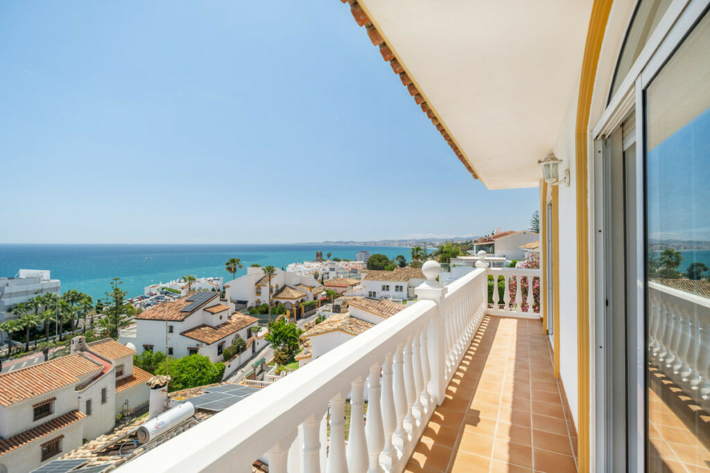 Detached Villa Benalmadena Málaga - image 11