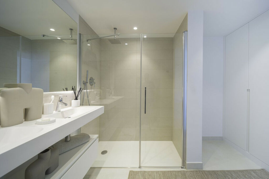 Top Floor Apartment Fuengirola Málaga - image 11
