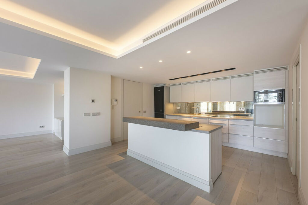 Middle Floor Apartment Marbella Málaga - image 12