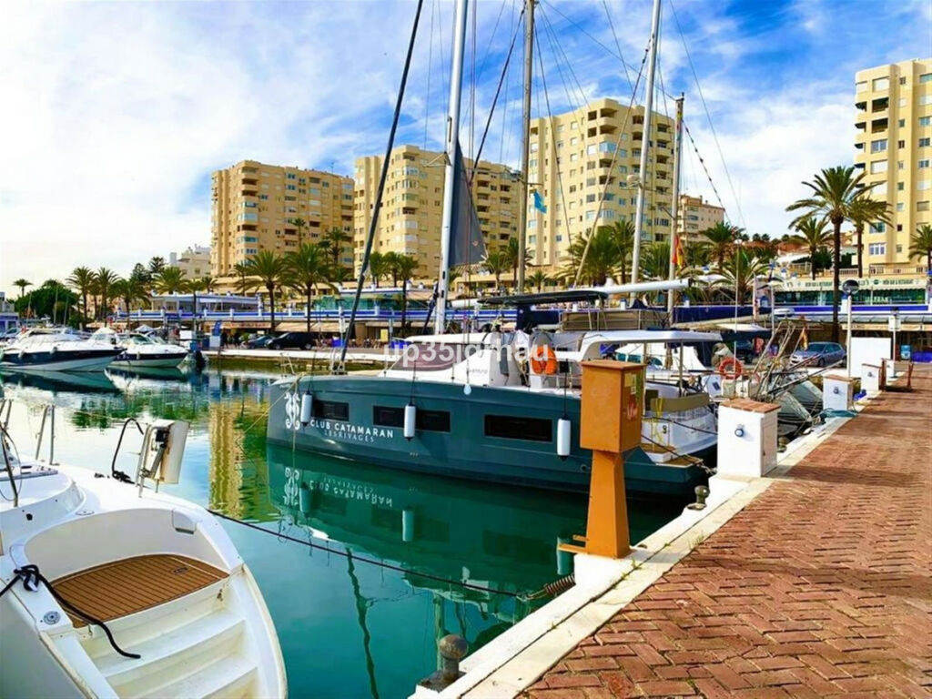Penthouse Estepona Málaga - image 11