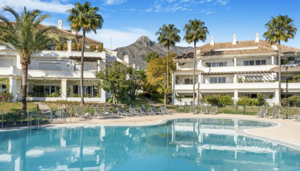 Duplex The Golden Mile Málaga - image 11