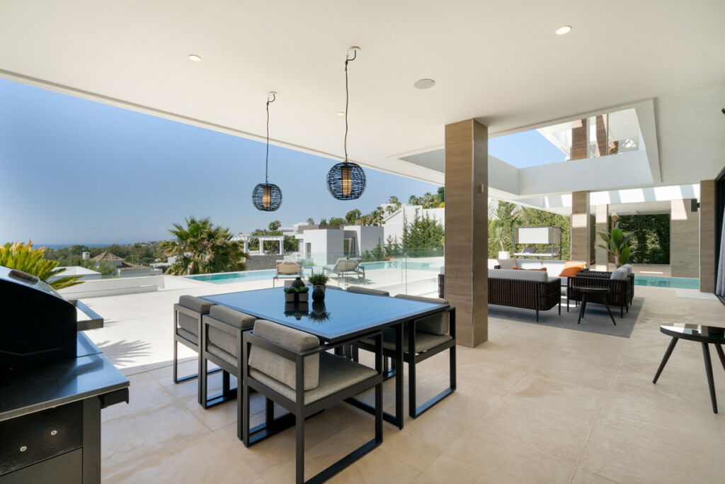 Detached Villa Benahavís Málaga - image 11