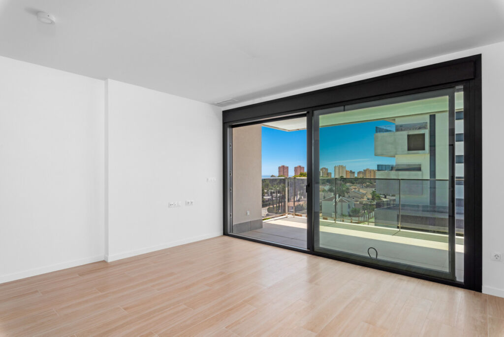 Middle Floor Apartment Campoamor Alicante - image 11