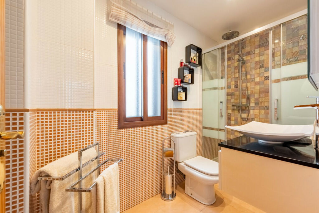 Middle Floor Apartment Benahavís Málaga - image 11