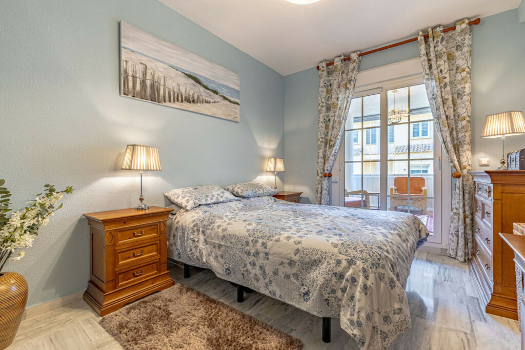 Ground Floor Apartment Cabopino Málaga - image 11