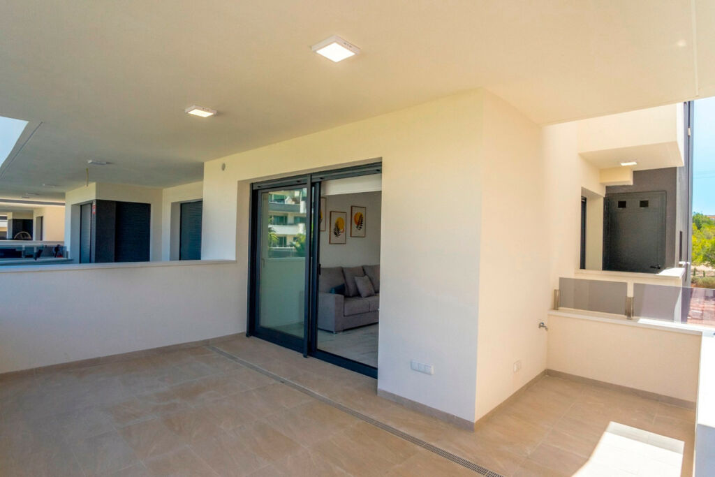 Middle Floor Apartment Los Altos Alicante - image 11