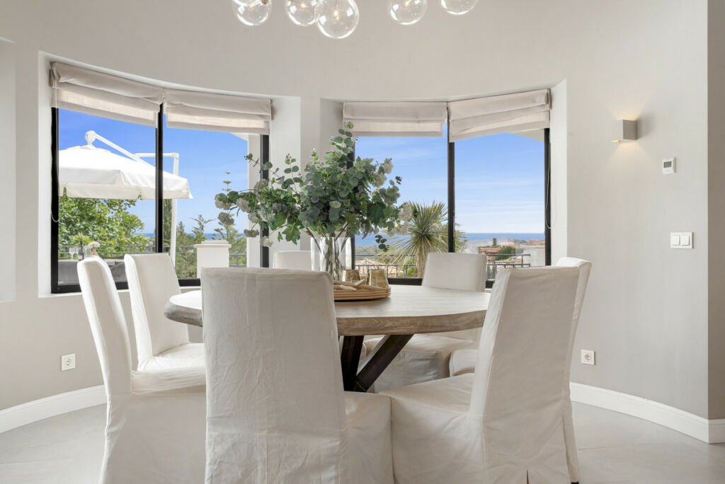 Detached Villa Benahavís Málaga - image 12