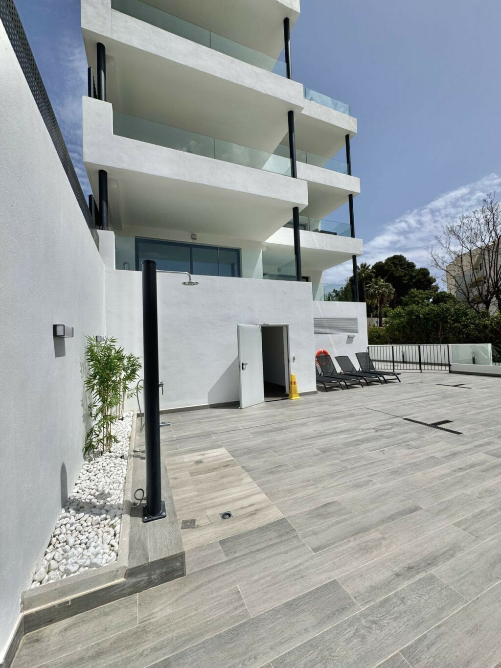 Middle Floor Apartment Benalmadena Málaga - image 11