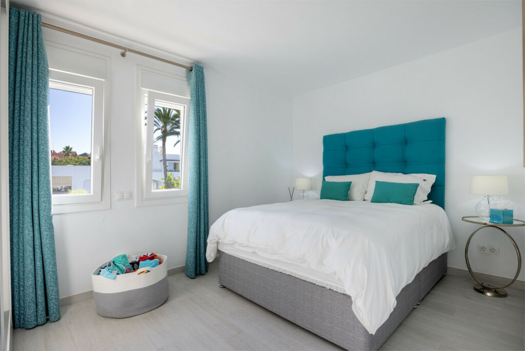 Townhouse Estepona Málaga - image 11
