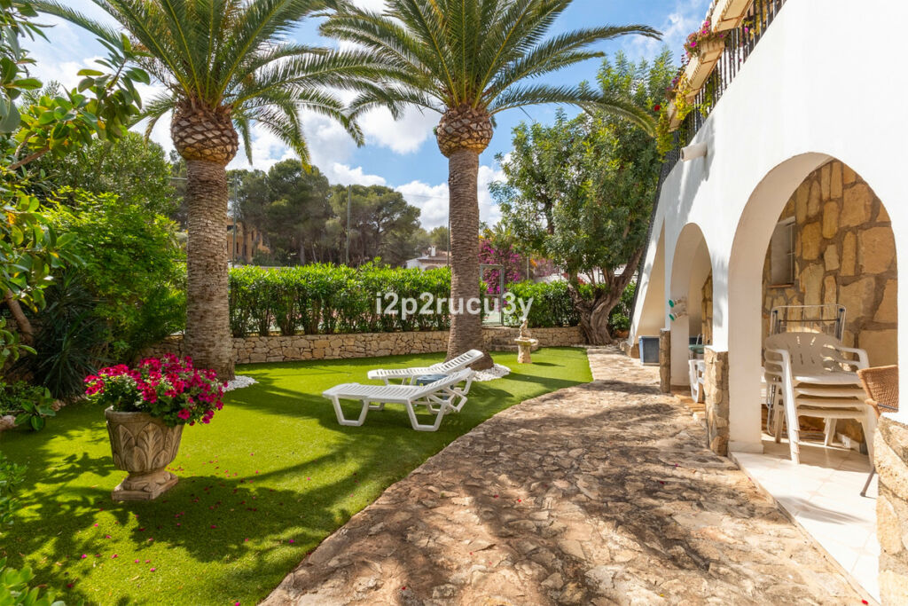 Detached Villa Moraira Alicante - image 11