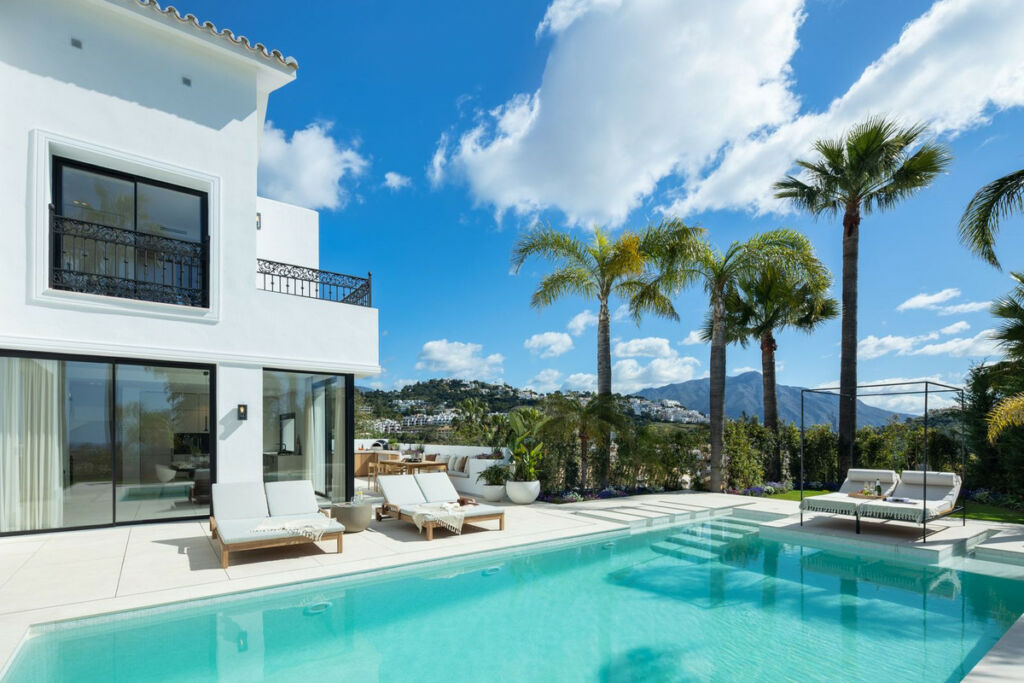Detached Villa Los Arqueros Málaga - image 11