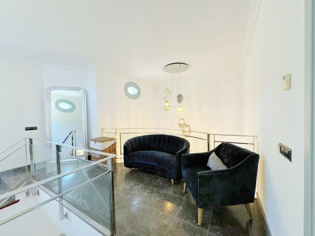 Detached Villa Sotogrande Cádiz - image 11