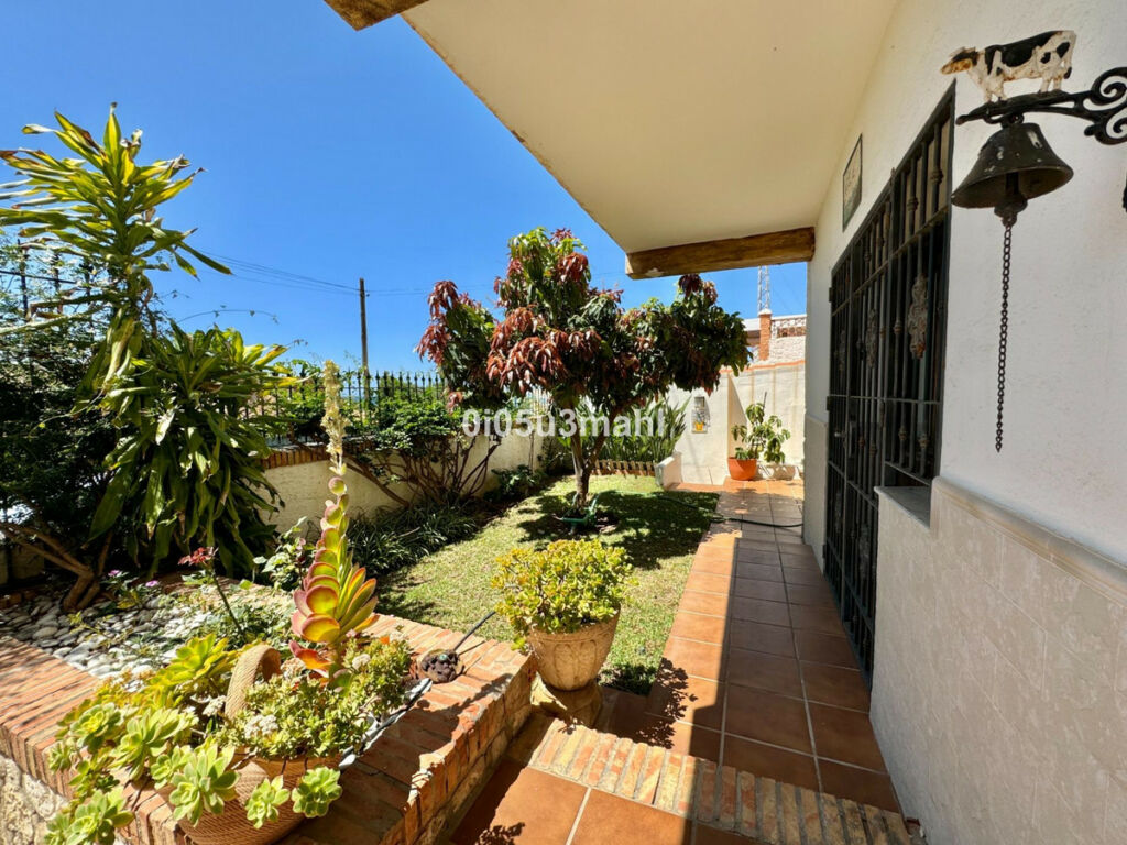 Detached Villa La Cala del Moral Málaga - image 17
