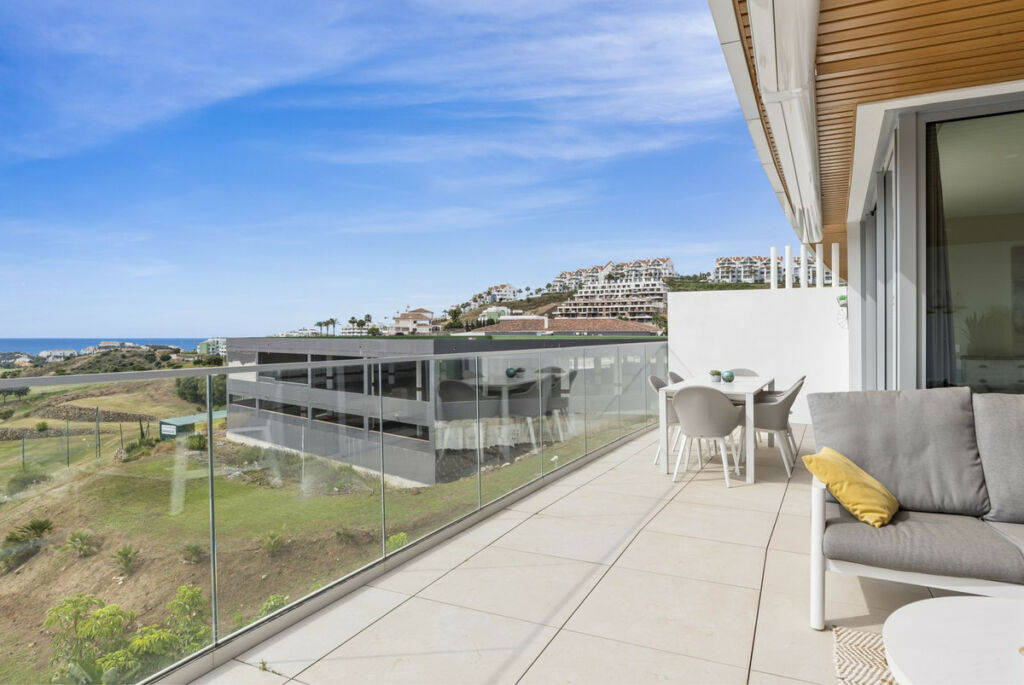 Middle Floor Apartment Calanova Golf Málaga - image 11