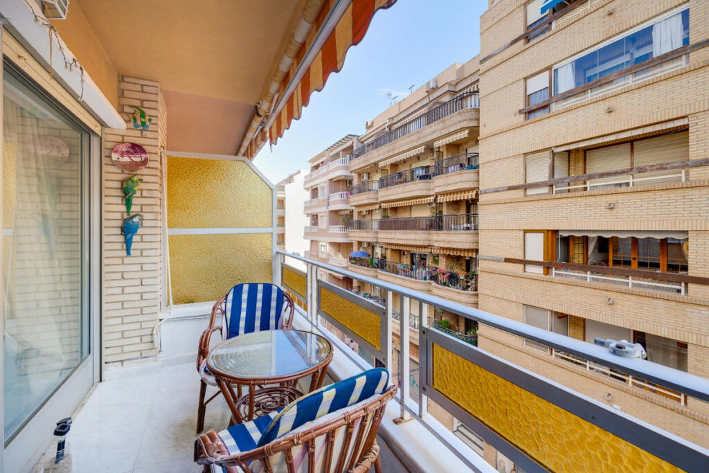 Middle Floor Apartment Playa Del Cura Alicante - image 11