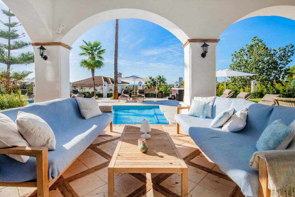Detached Villa Elviria Málaga - image 11