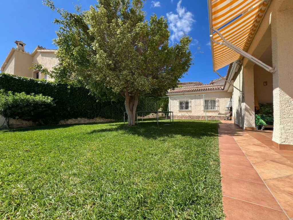 Detached Villa Benalmadena Málaga - image 11